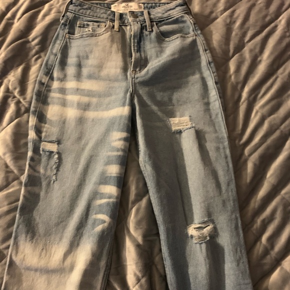 Hollister high waisted jeans Woman’s. NWT. Never worn size 00 - Picture 7 of 9